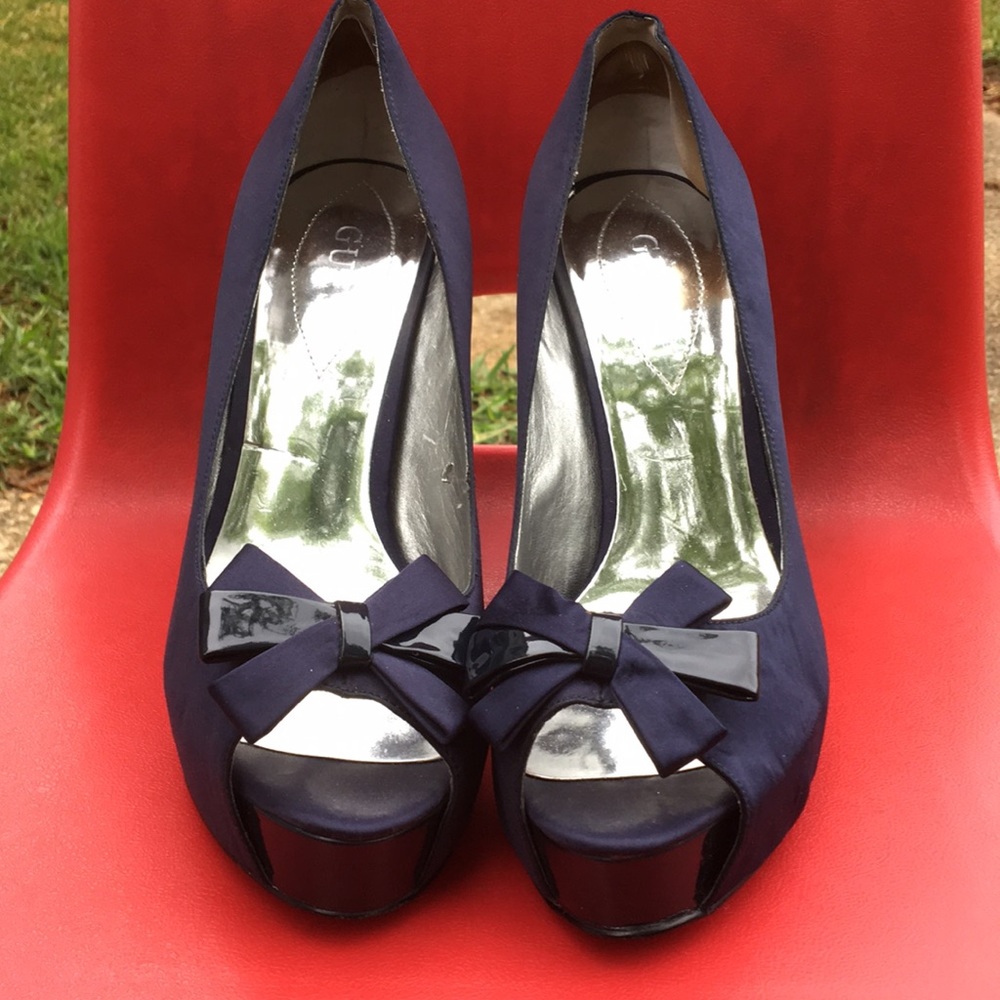 Navy shoes (Guess) 41/2 heel with 1 inch platform
